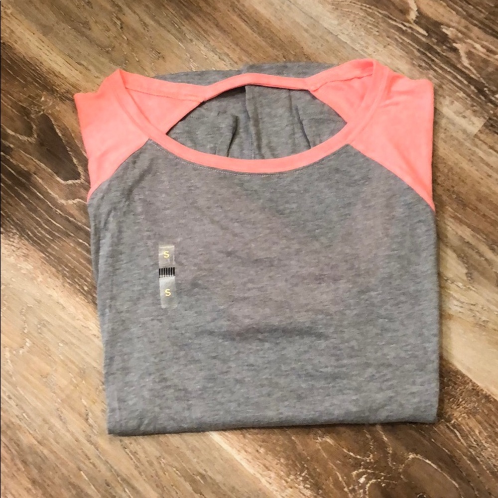 •NWT Victoria’s Secret Sport Top